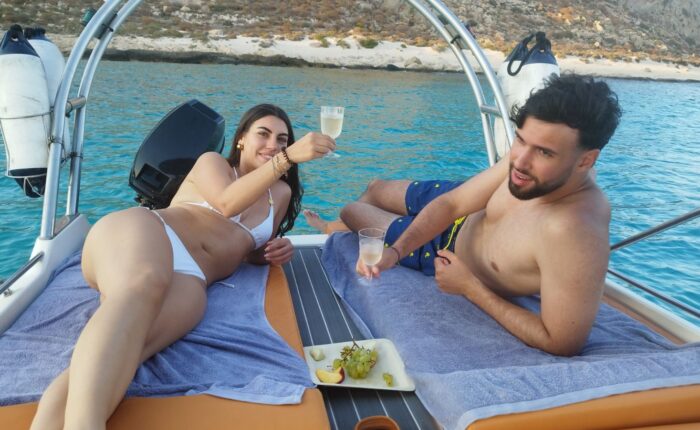 Menies Boat Tour from Kissamos - 9 Pax - Caarpe Diem